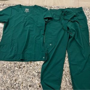 Green scrub set - never worn